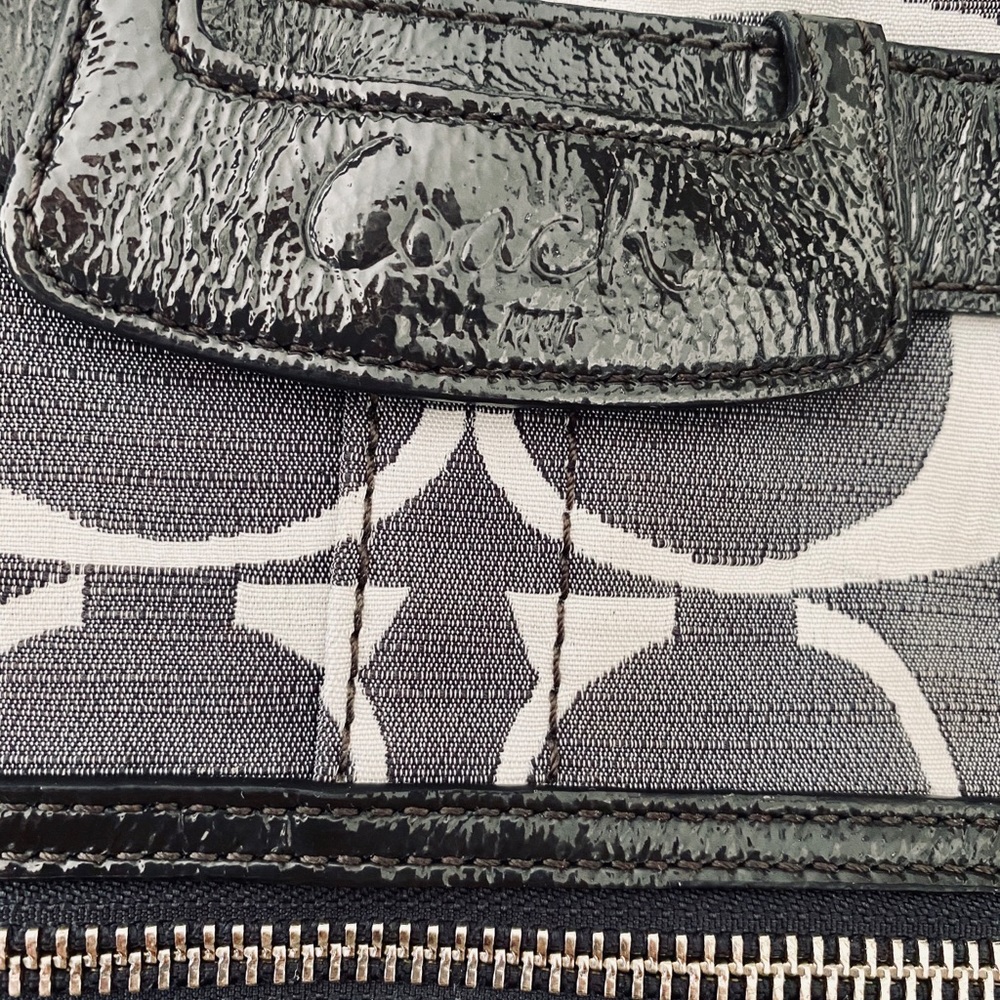 Coach Jacquard with Black Patent Leather Satchel - Picture 4 of 8